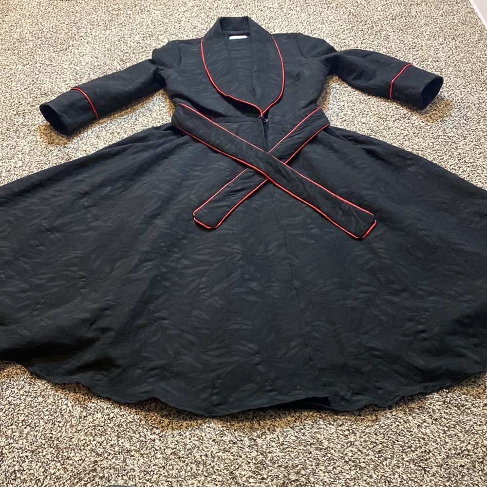 Black Robe with Red Piping Women’s Wrap Robe